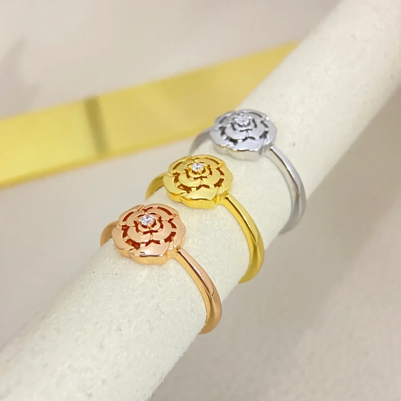 Gold Silver Floral Openwork Central Stone Ring 2