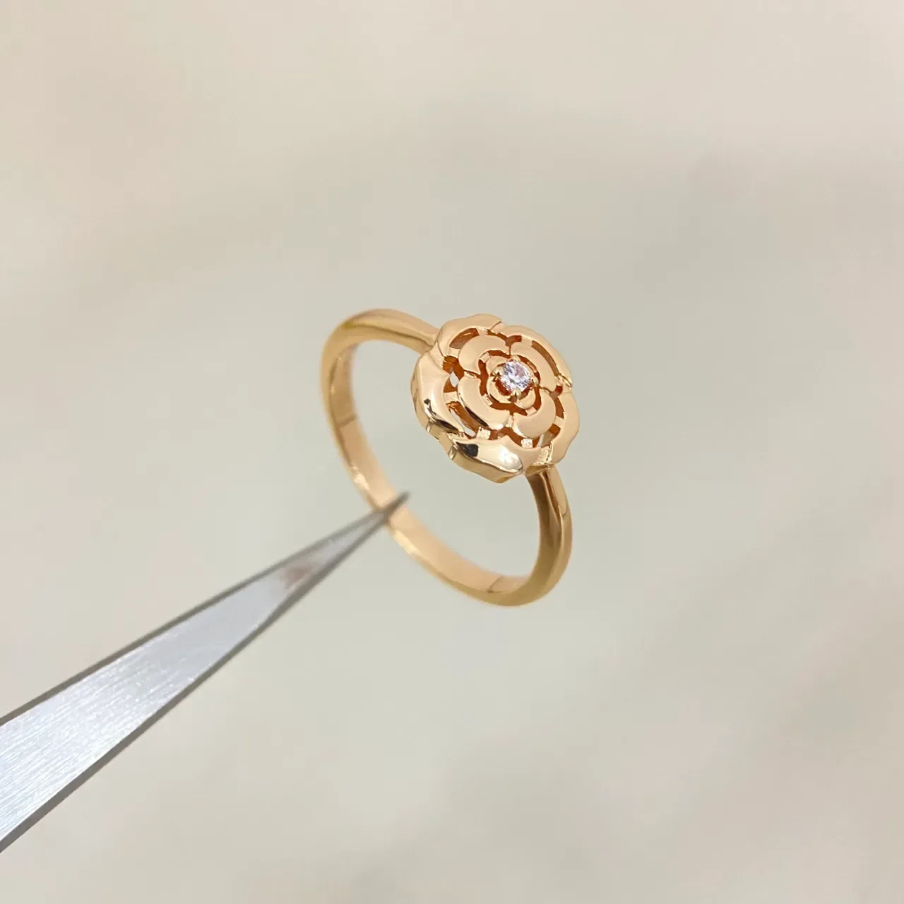 Gold Silver Floral Openwork Central Stone Ring 5