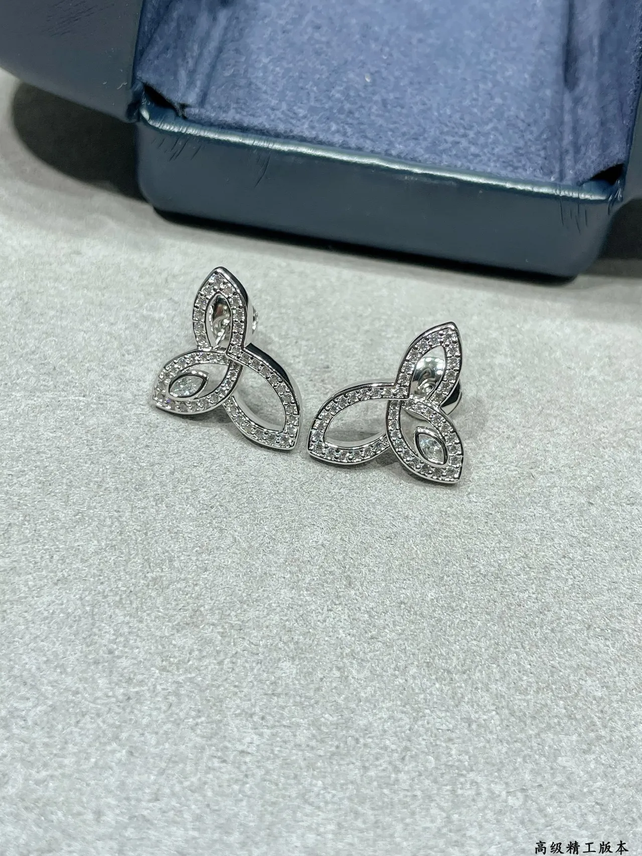 Gold Silver Interlocking Leaf Motif Pavé-Set Stones Earrings 6