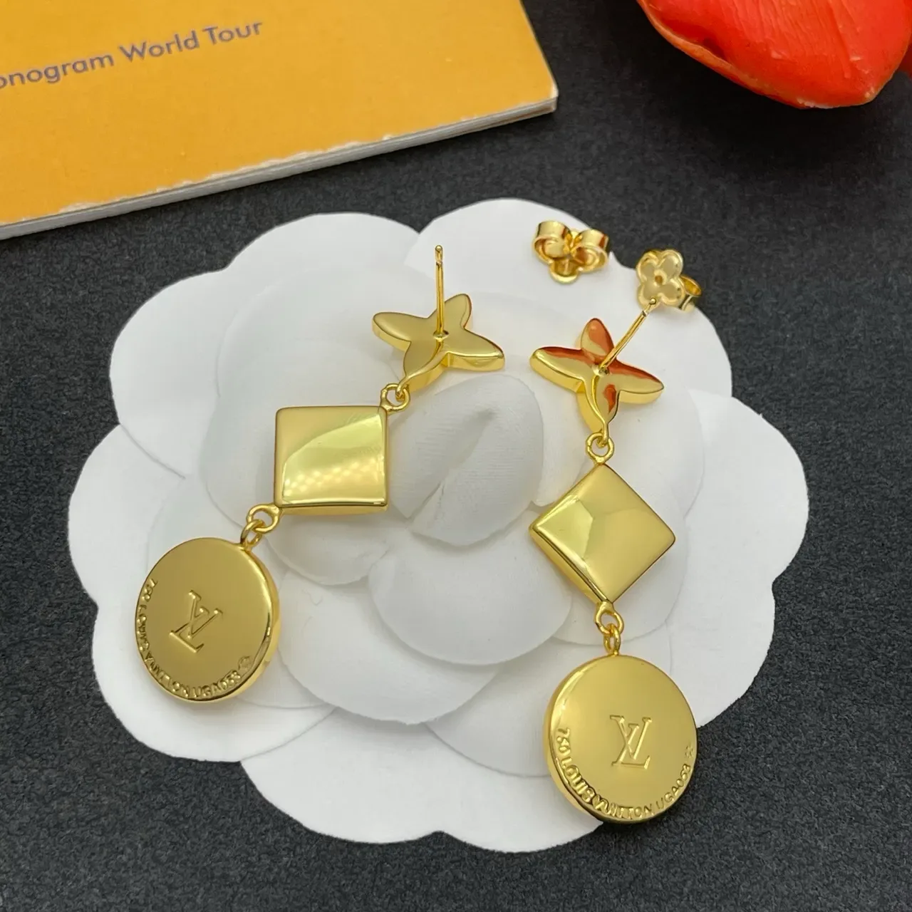 Gold-Tone Mother-of-Pearl Floral Quatrefoil Dangle Earrings 3