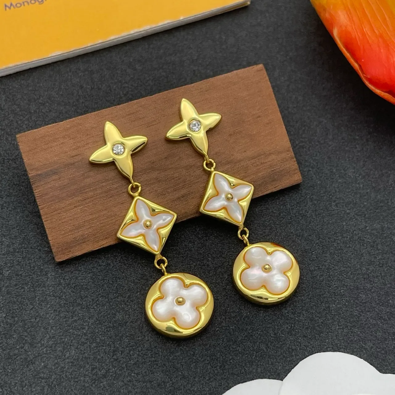 Gold-Tone Mother-of-Pearl Floral Quatrefoil Dangle Earrings 8