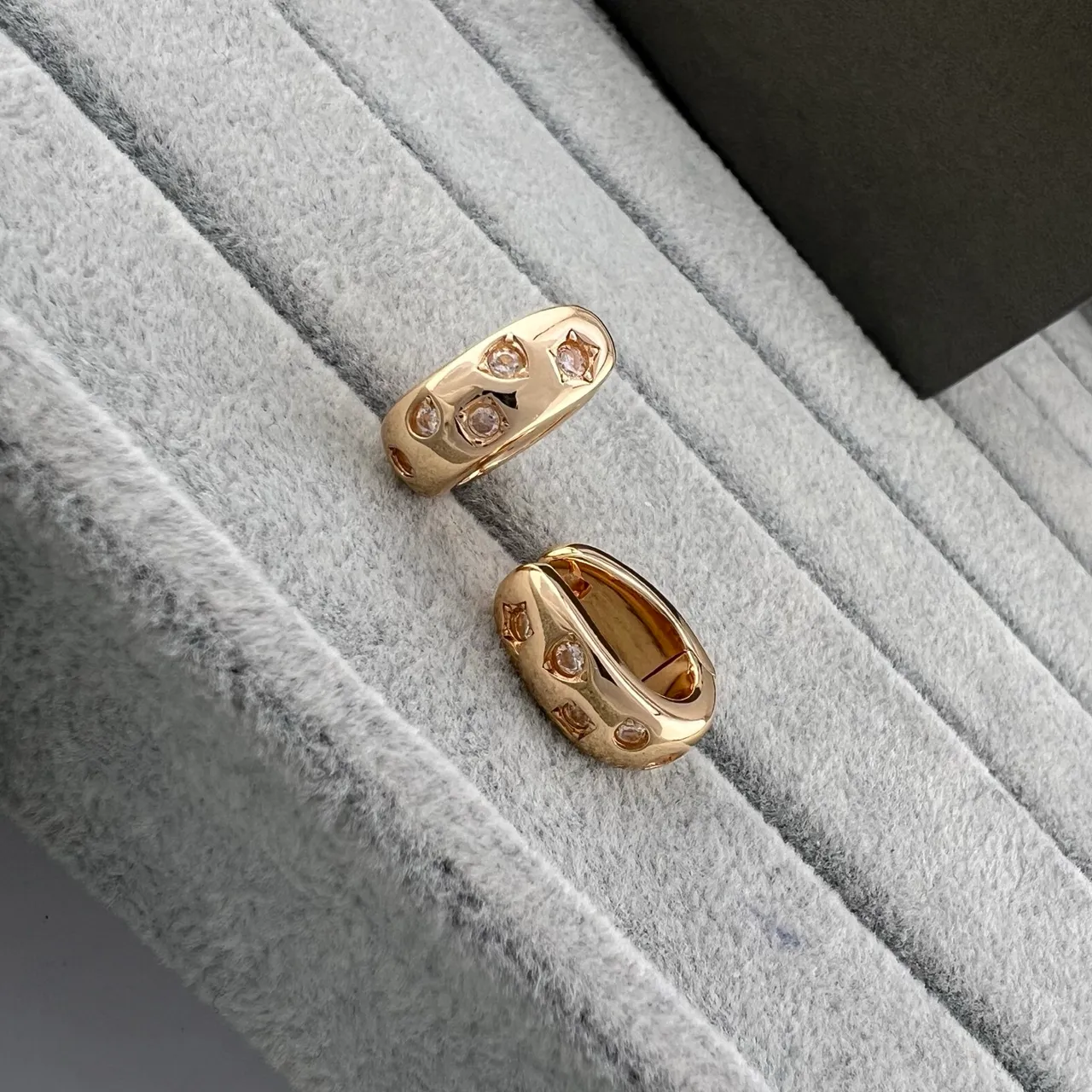 Gold-Tone Multigem Hinged Oval Rings 3