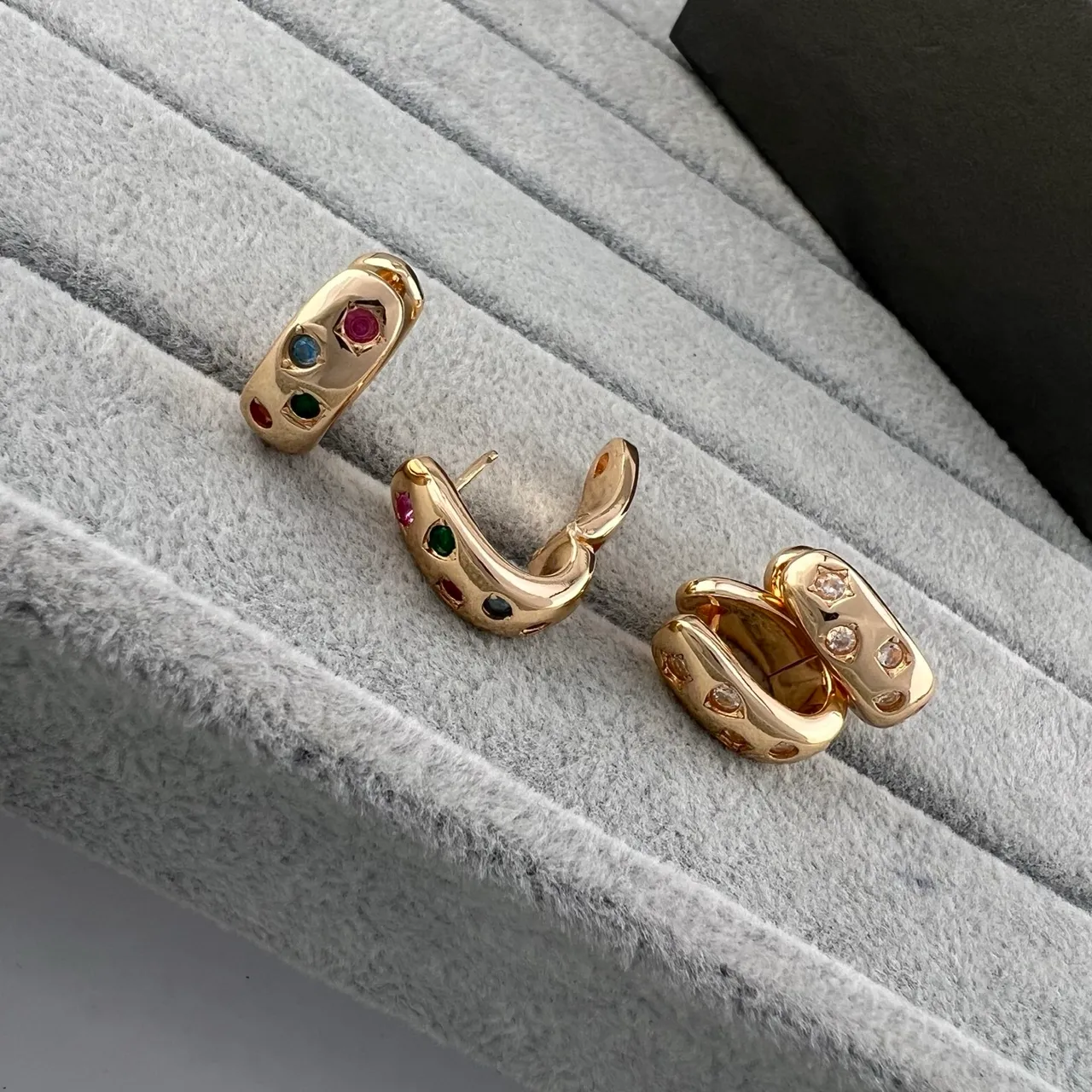 Gold-Tone Multigem Hinged Oval Rings 5