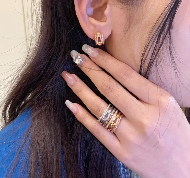 Gold-Tone Pavé Rope-Textured Hinged Hoop Earrings 9