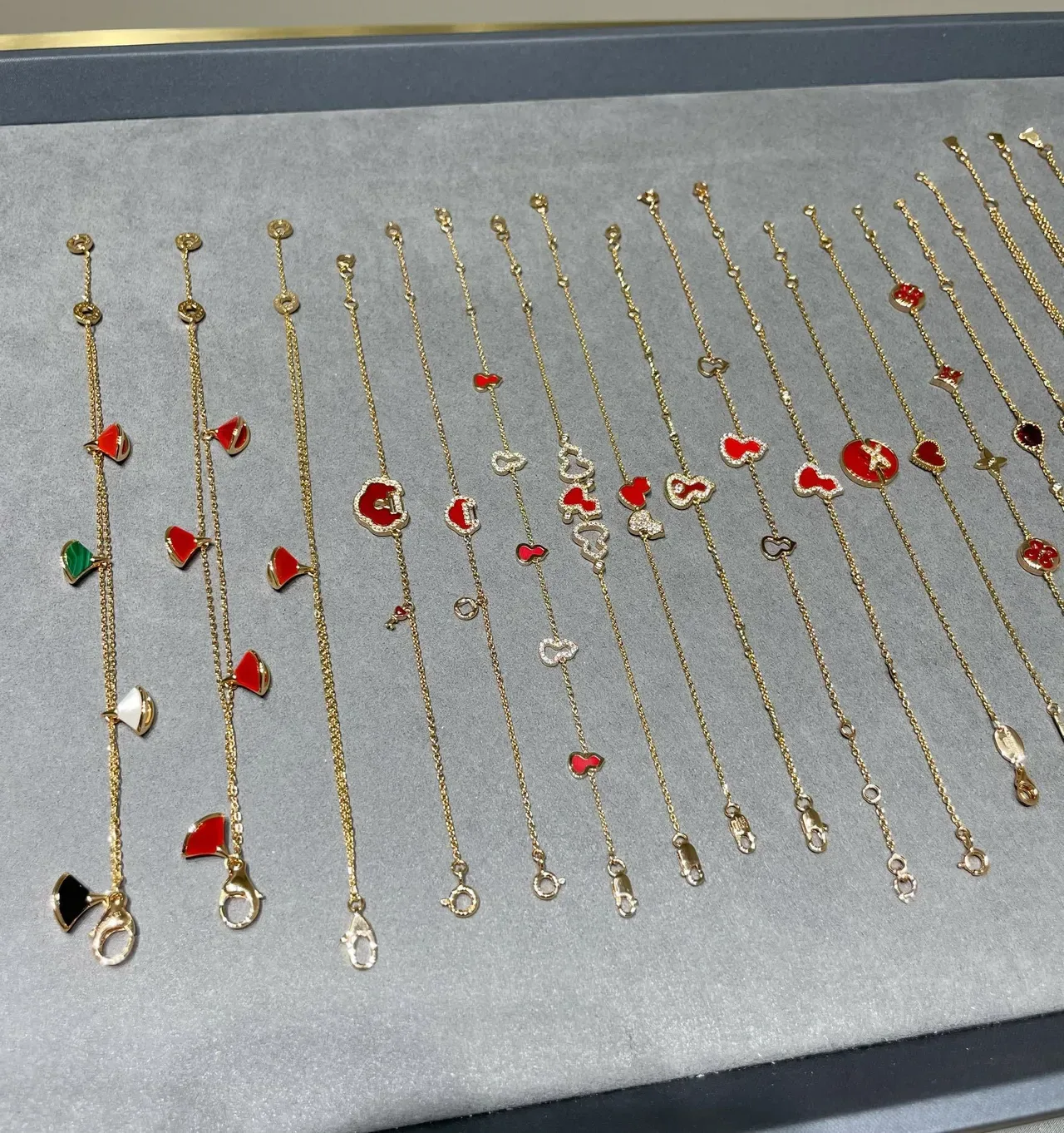 Gold-Tone Red Enamel Heart and Clover Motif Dangling Earrings 17