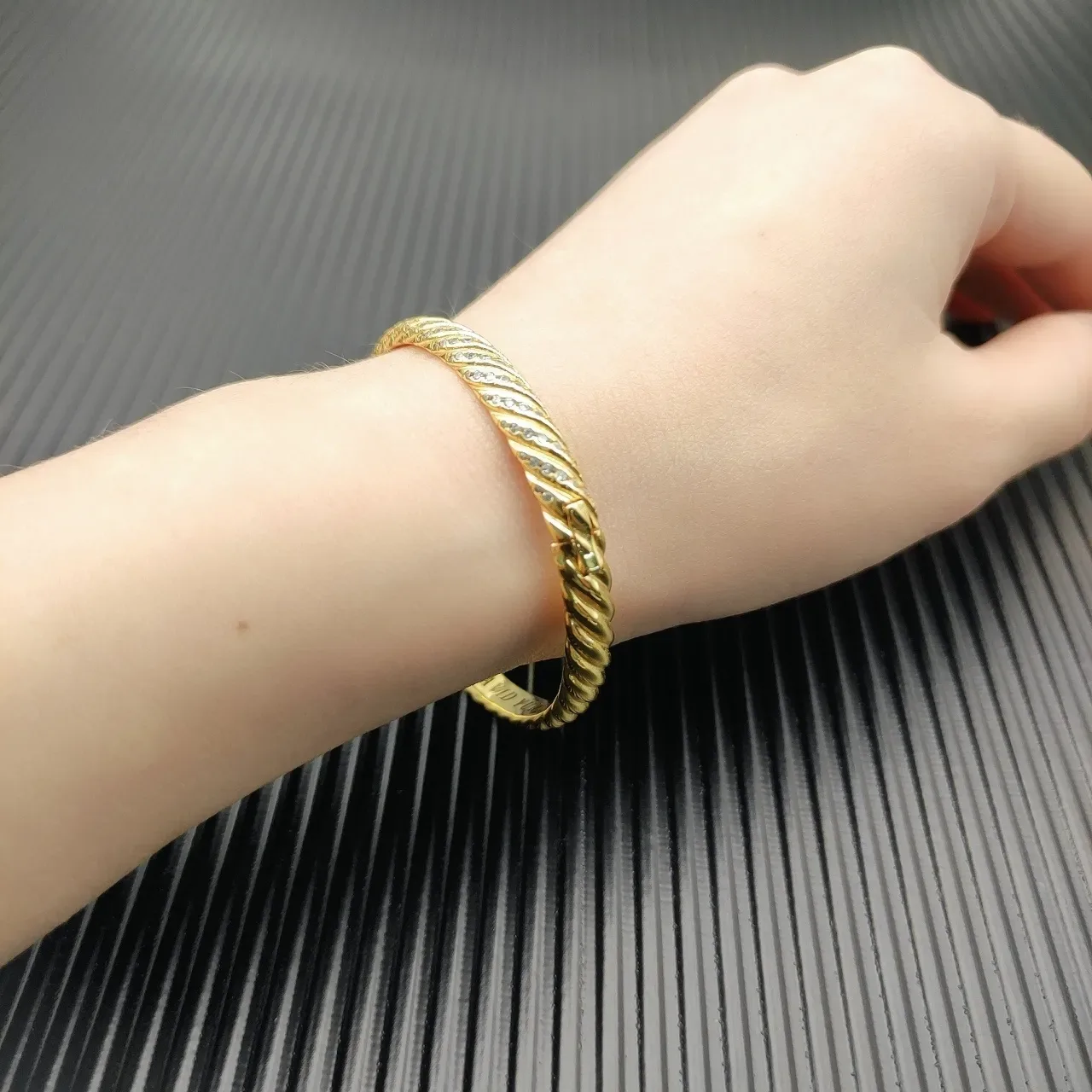 Gold Twisted Rope Pavé Diamond Bangle Bracelet 3