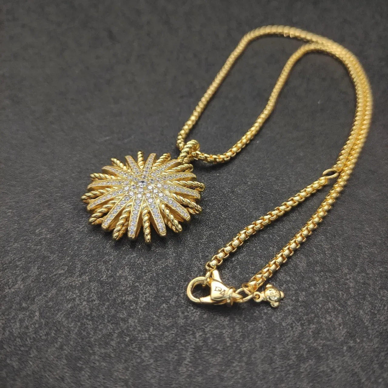 Gold White Sunburst Pendant Twisted Rope Motif Necklace 6
