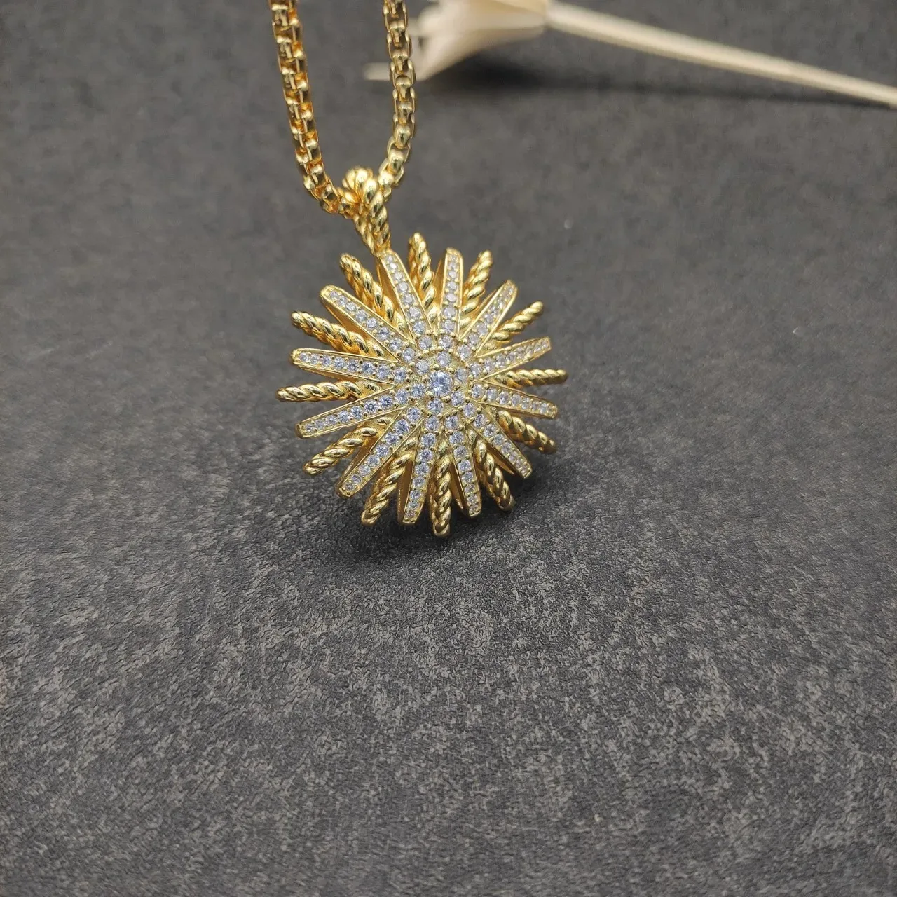 Gold White Sunburst Pendant Twisted Rope Motif Necklace 8
