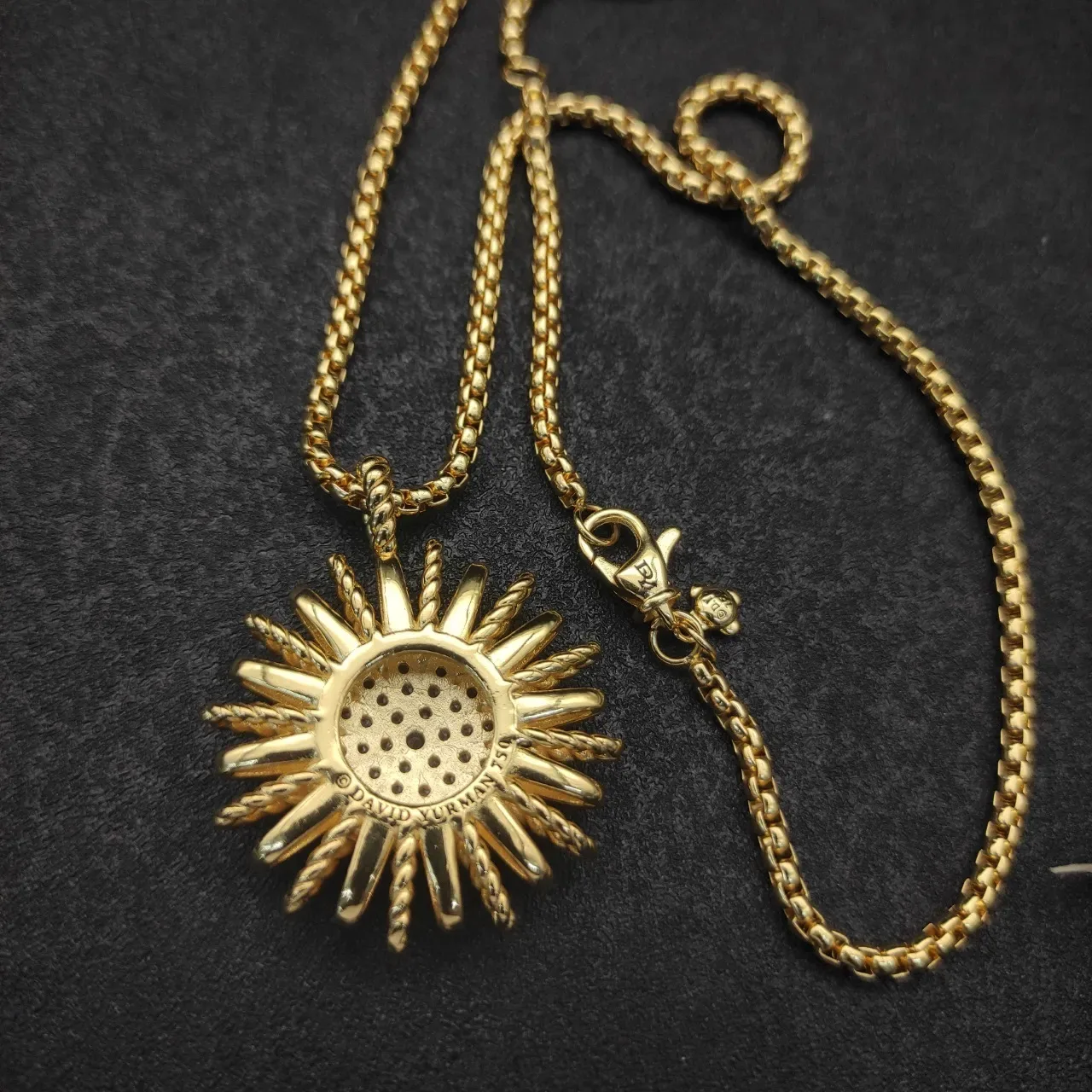 Gold White Sunburst Pendant Twisted Rope Motif Necklace 9