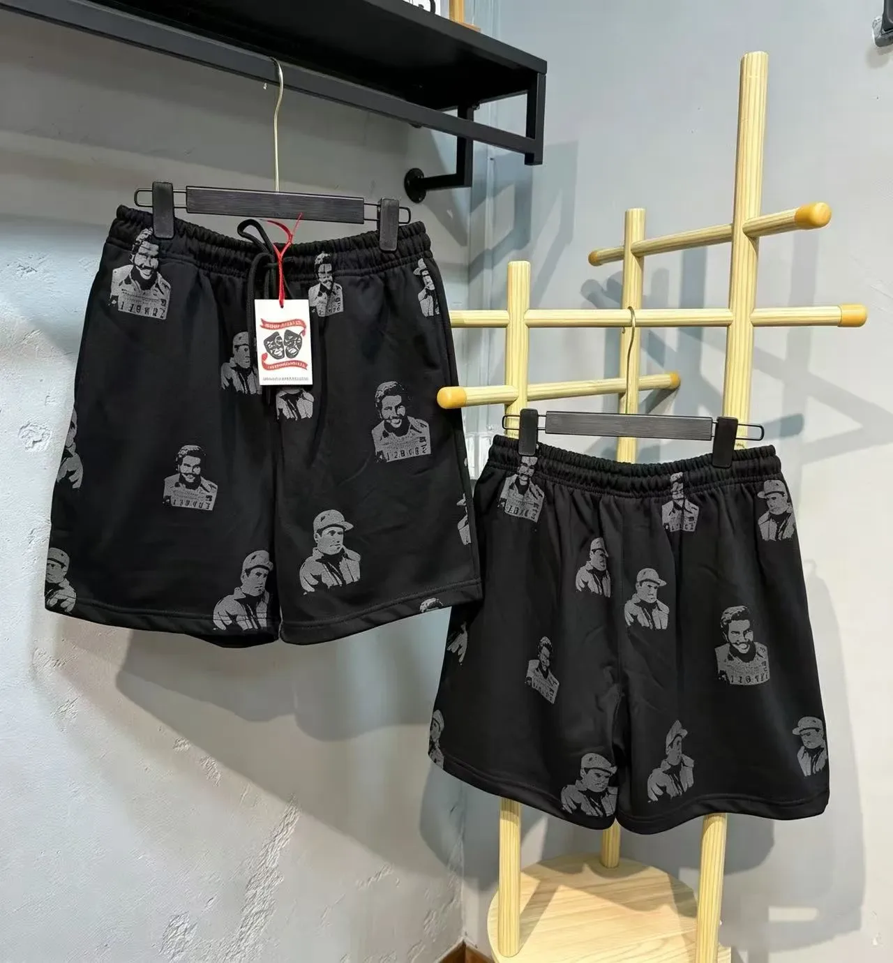 Graphic-Print Elastic-Waist Drawstring Shorts 2