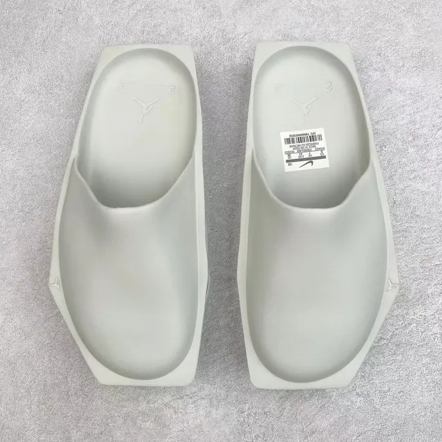Gray Molded Monolithic Construction Ventilation Holes Sandals 9