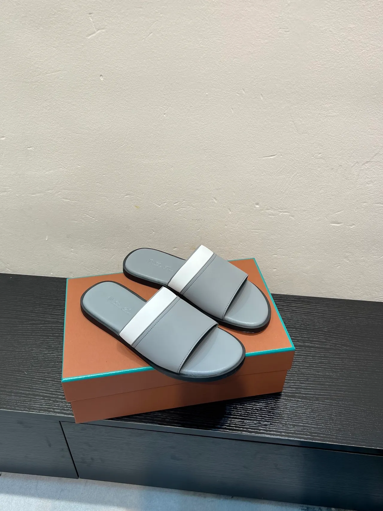 Gray White Two-Tone Leather-Like Upper Slippers 5
