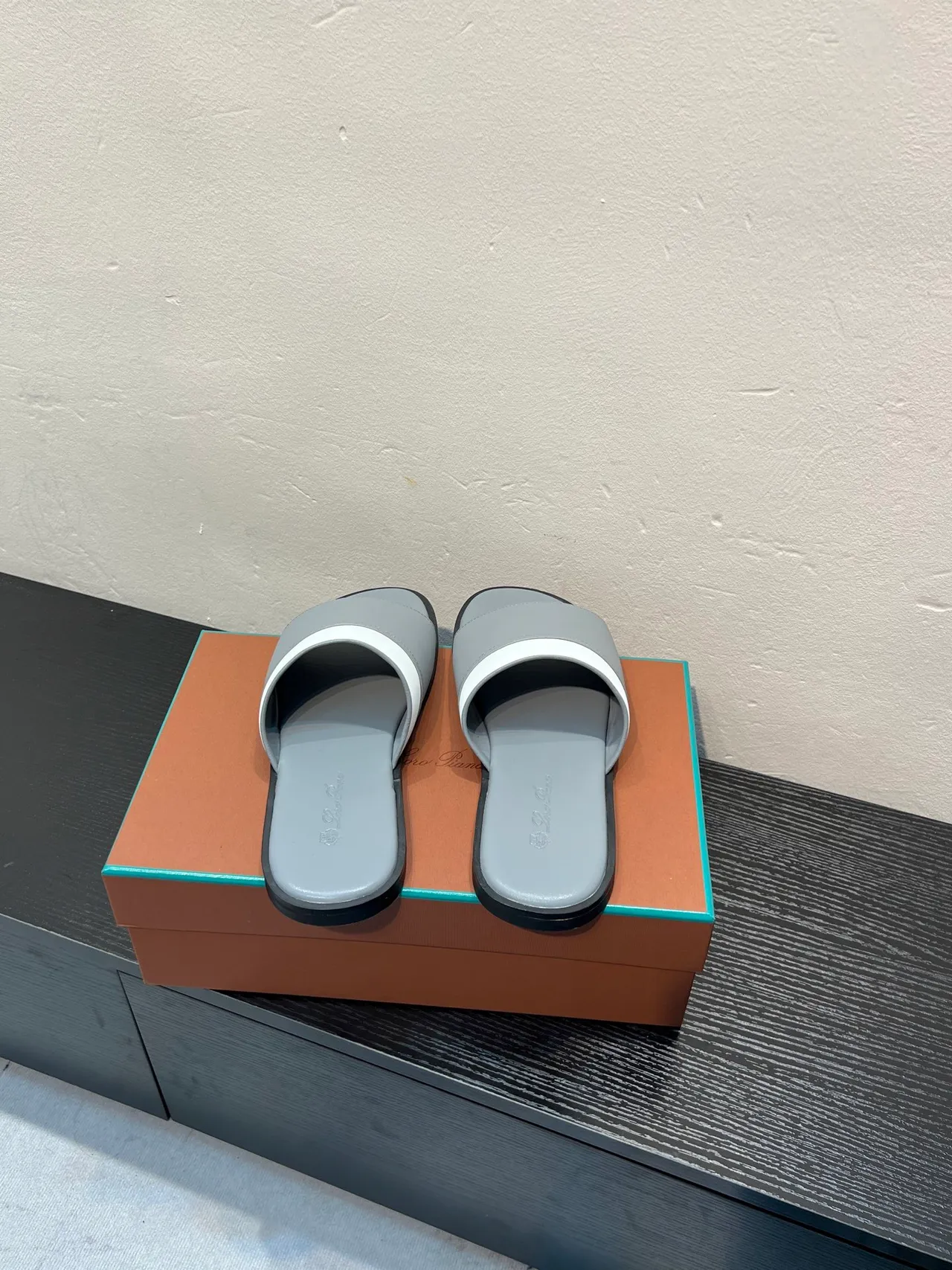 Gray White Two-Tone Leather-Like Upper Slippers 6