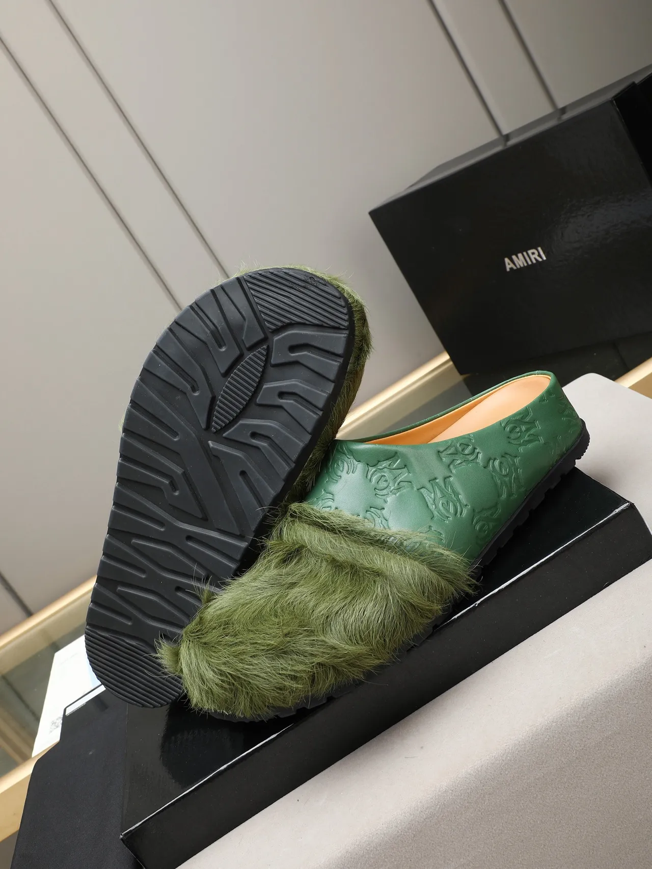 Green Black Embossed Leather Upper Shearling Fur Trim Slippers 8