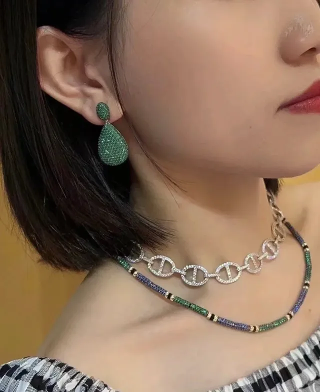 Green Pavé Teardrop Dangling Earrings 4