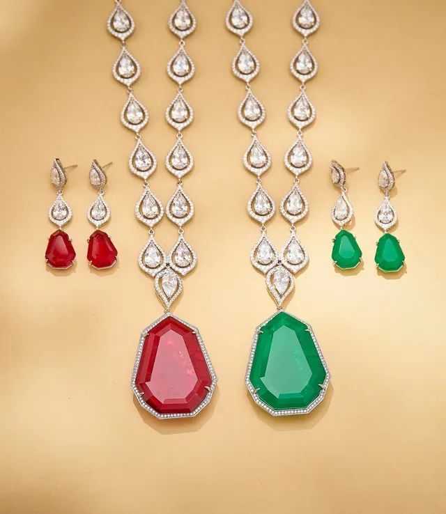 Green Silver Octagonal Centerpiece Pear-Shaped Stone Halo Necklace 5
