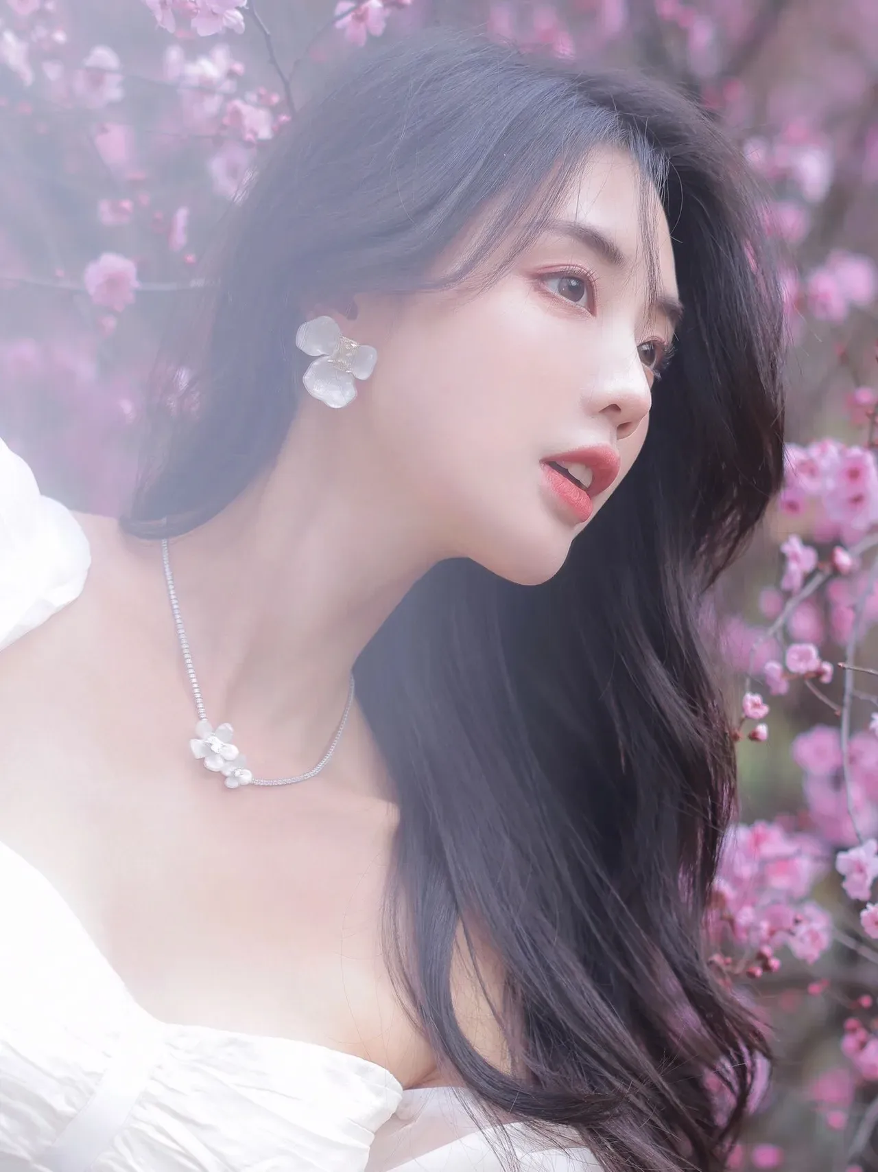 HEFANG Beige Gold Floral Motif Pearl-Like Petals Earrings 2