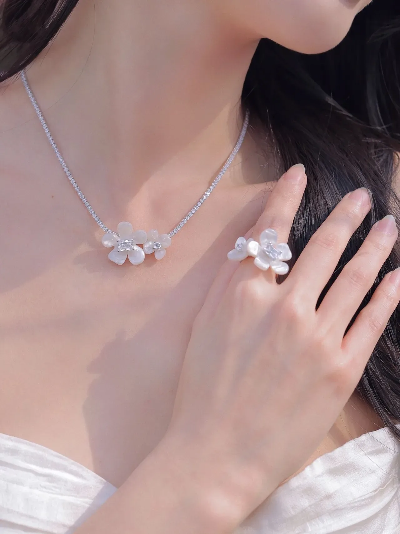HEFANG Beige Gold Floral Motif Pearl-Like Petals Earrings 3