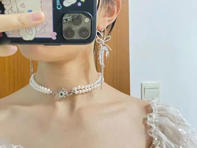 HEFANG Bow Motif Crystal Fringe Dangling Earrings 3