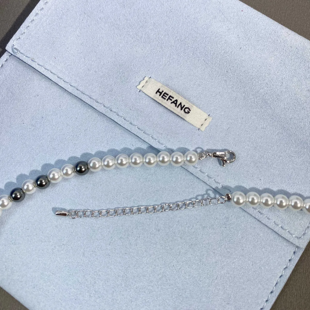 HEFANG Gray White Alternating Pearl Strand Star-Shaped Crystal Charm Necklace 7