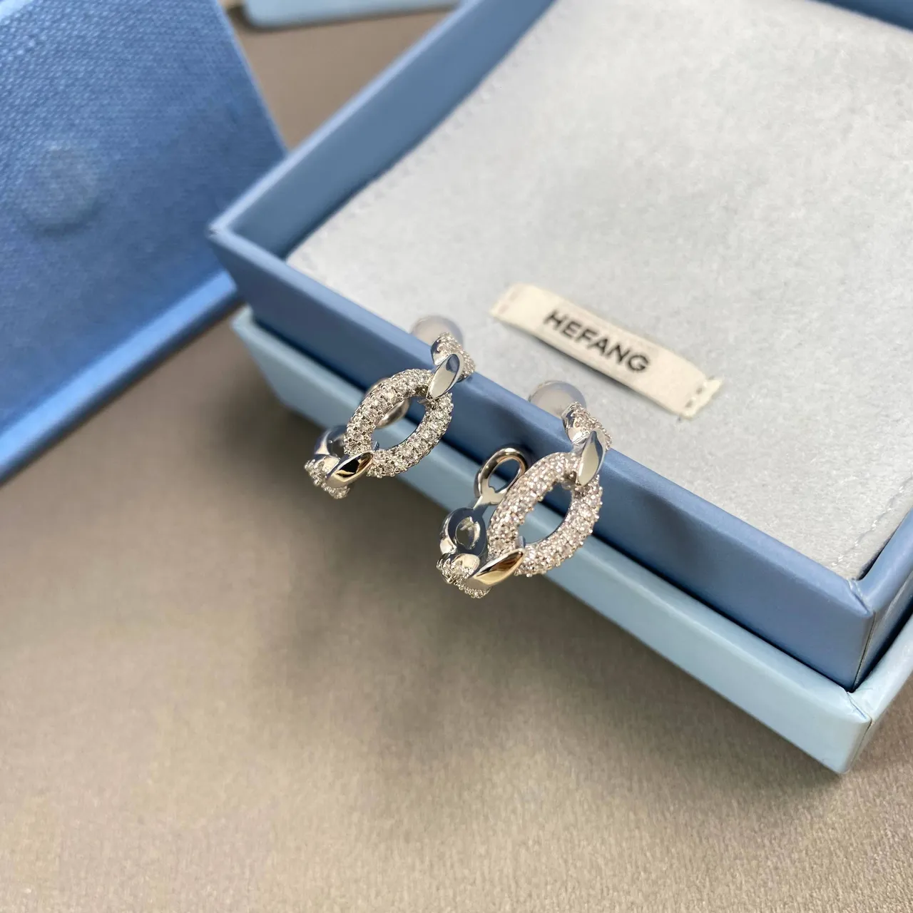 HEFANG Linked Oval Pavé Hoop Earrings 5