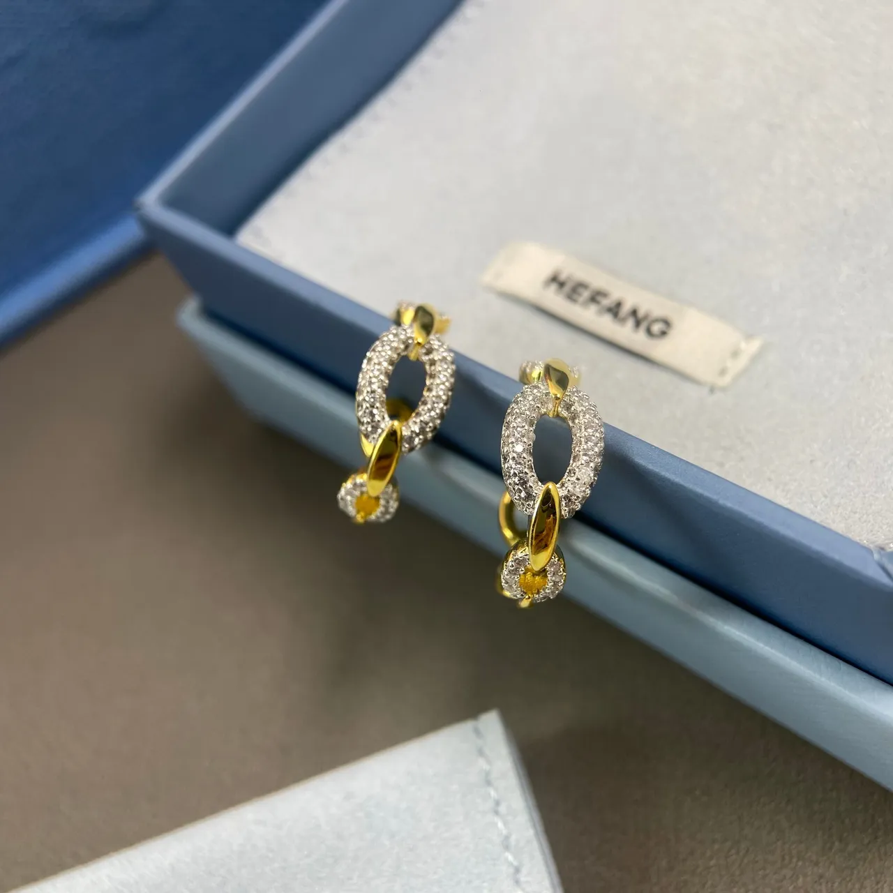 HEFANG Linked Oval Pavé Hoop Earrings 9