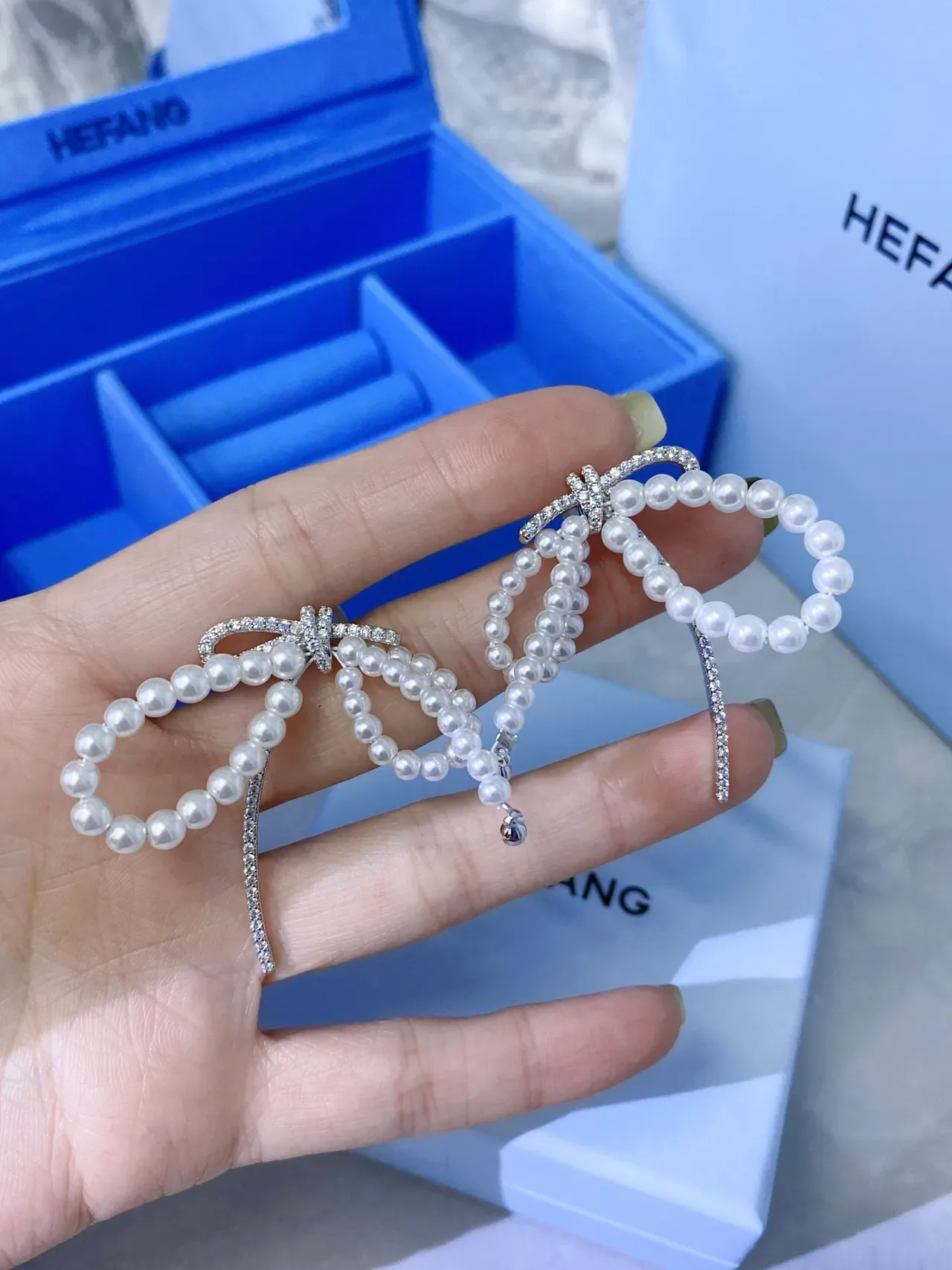 HEFANG Pearl Bow Crystal Asymmetrical Drop Earrings 4