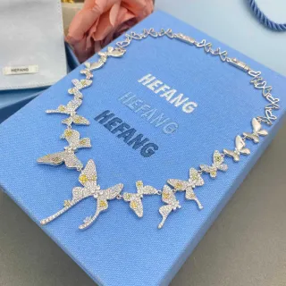 HEFANG 银色黄蝶图案 Pavé-Set 钻石 项链