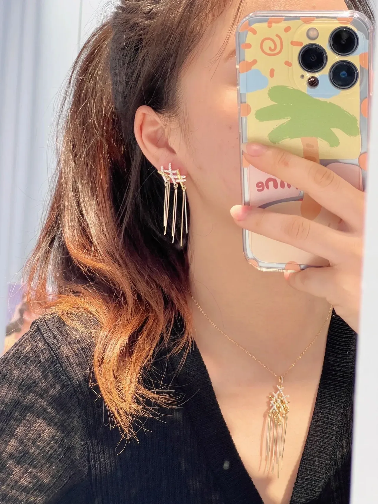 HEFANG Star Motif Gold-Tone Crystal Dangle Earrings 3