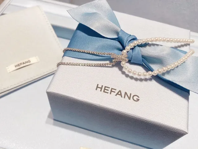 HEFANG Star Motif Gold-Tone Crystal Dangle Earrings 7
