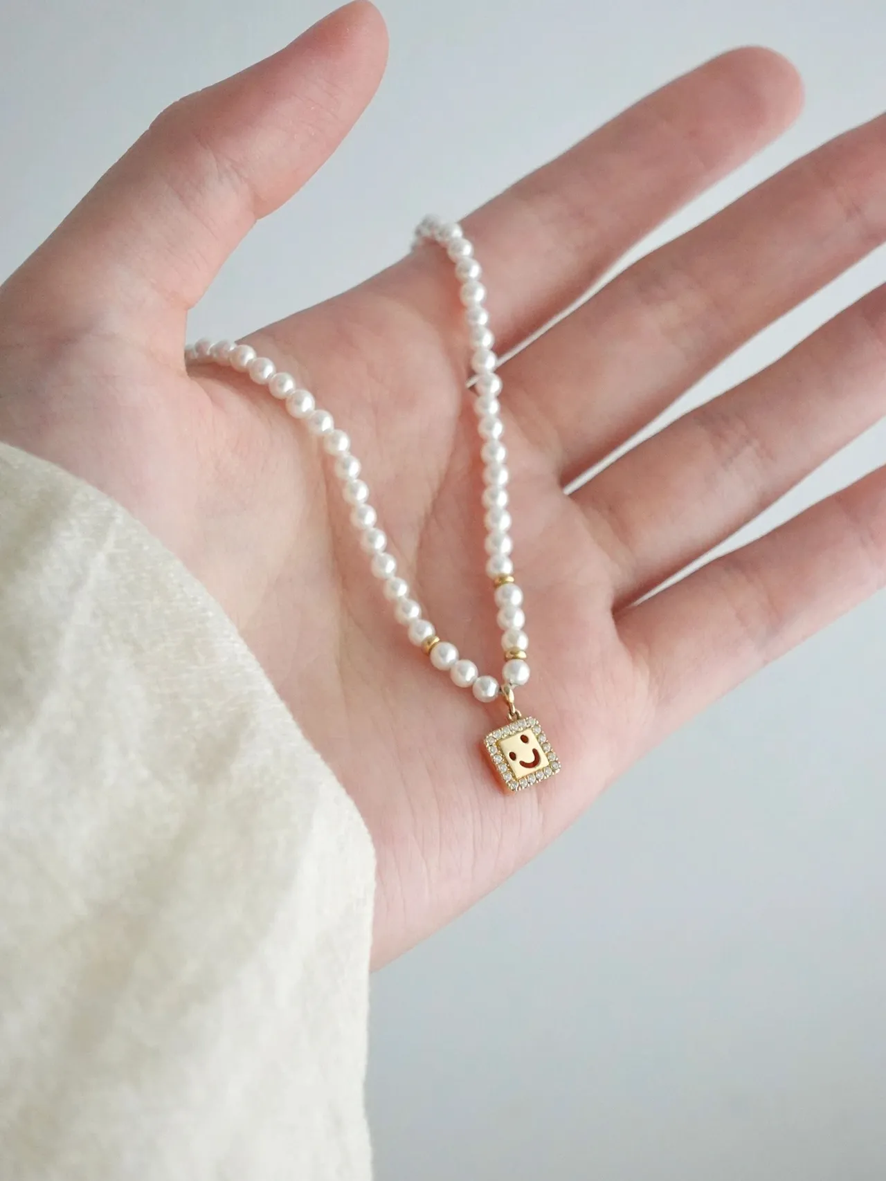 HEFANG White Gold Pearl-Beaded Necklace 2