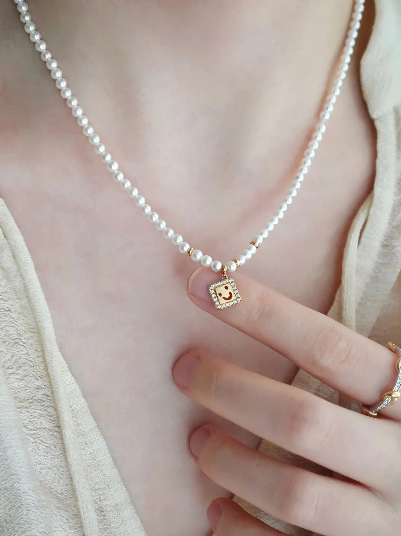 HEFANG White Gold Pearl-Beaded Necklace 3