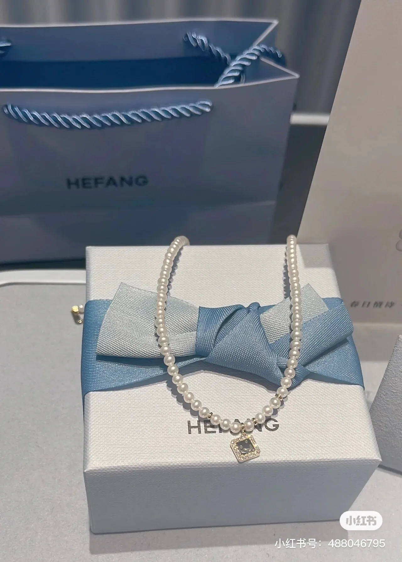 HEFANG White Gold Pearl-Beaded Necklace 7