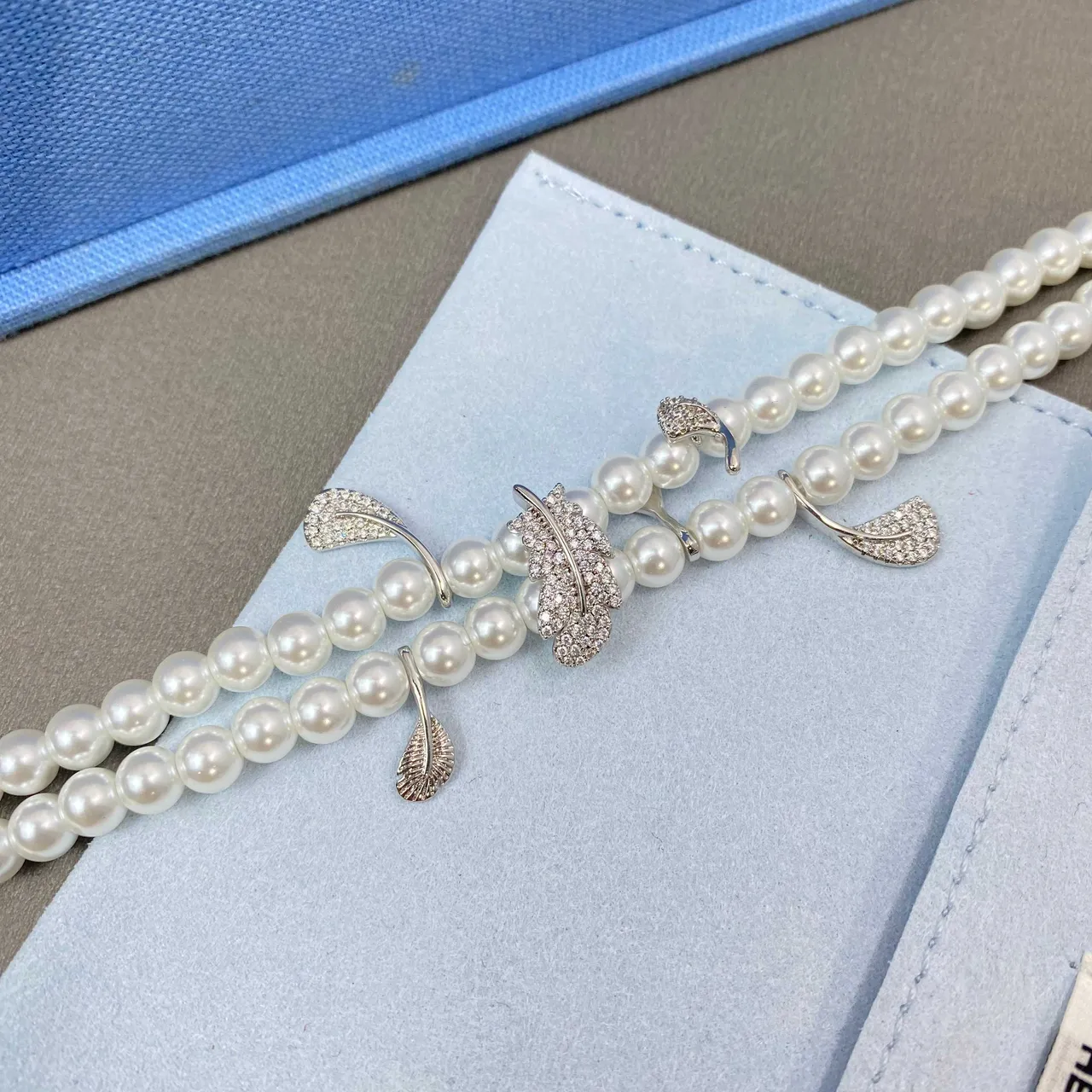 HEFANG White Silver Double-Strand Pearl Leaf Charms Bracelet 4