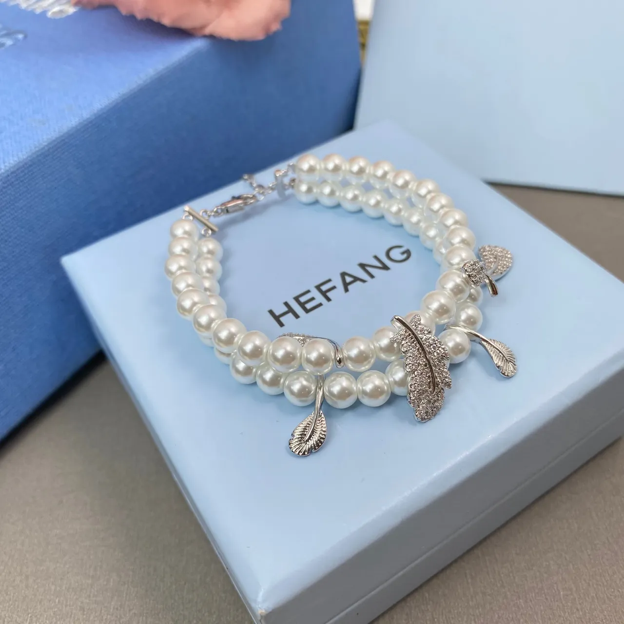 HEFANG White Silver Double-Strand Pearl Leaf Charms Bracelet 9