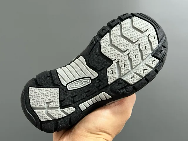 Keen Newport H2 Noir Bleu Royal Sandales Décontractées 19