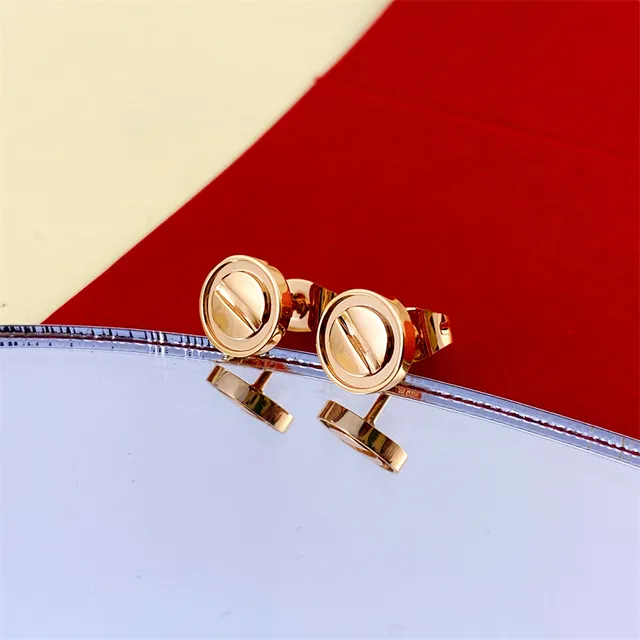 Minimalist Circular Metallic Stud Earrings 3