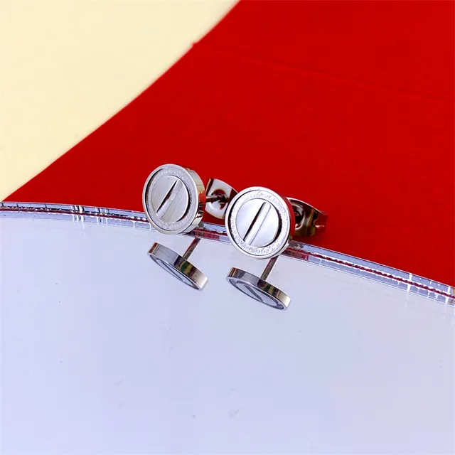 Minimalist Circular Metallic Stud Earrings 4
