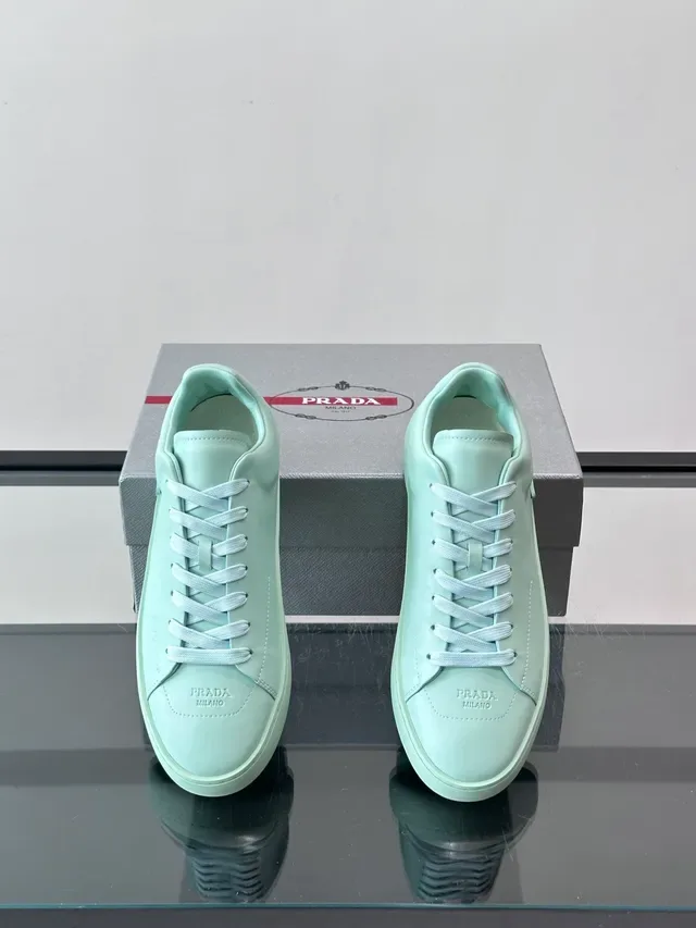 Mint Green Minimalist Low-Top Sneakers 4