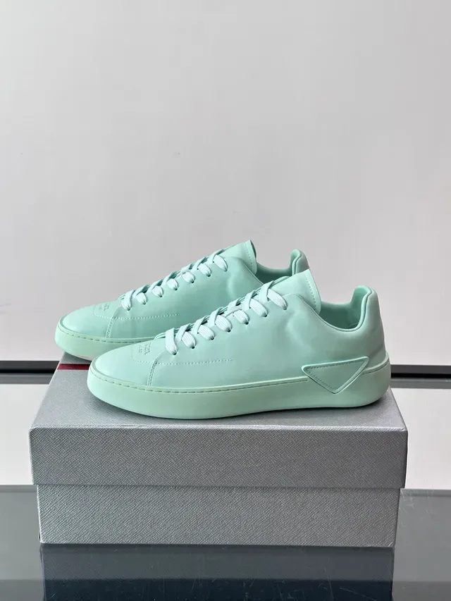 Mint Green Minimalist Low-Top Sneakers 5