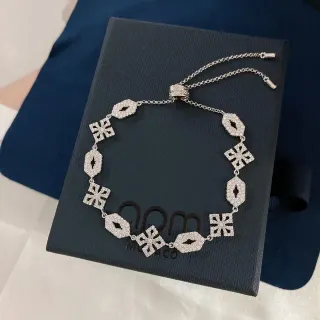 MOCACO سوار باڤيه روابط هندسية