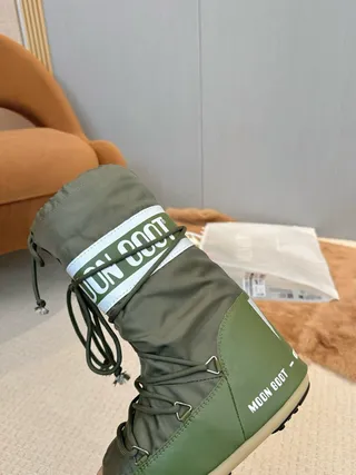 Moon Boot Classic Olive Green Insulated Snow Boots 7