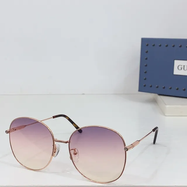 Multicolor Gold Round Lens Gradient Eyewear 8