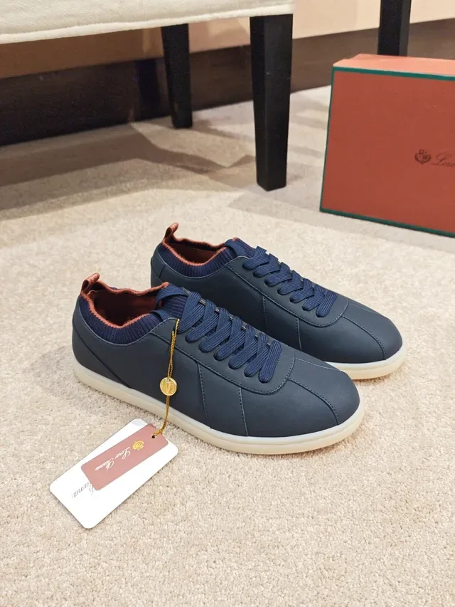 Navy Beige Low-Top Smooth Upper Sneakers 5
