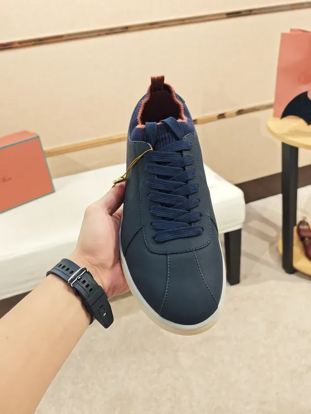 Navy Beige Low-Top Smooth Upper Sneakers 6