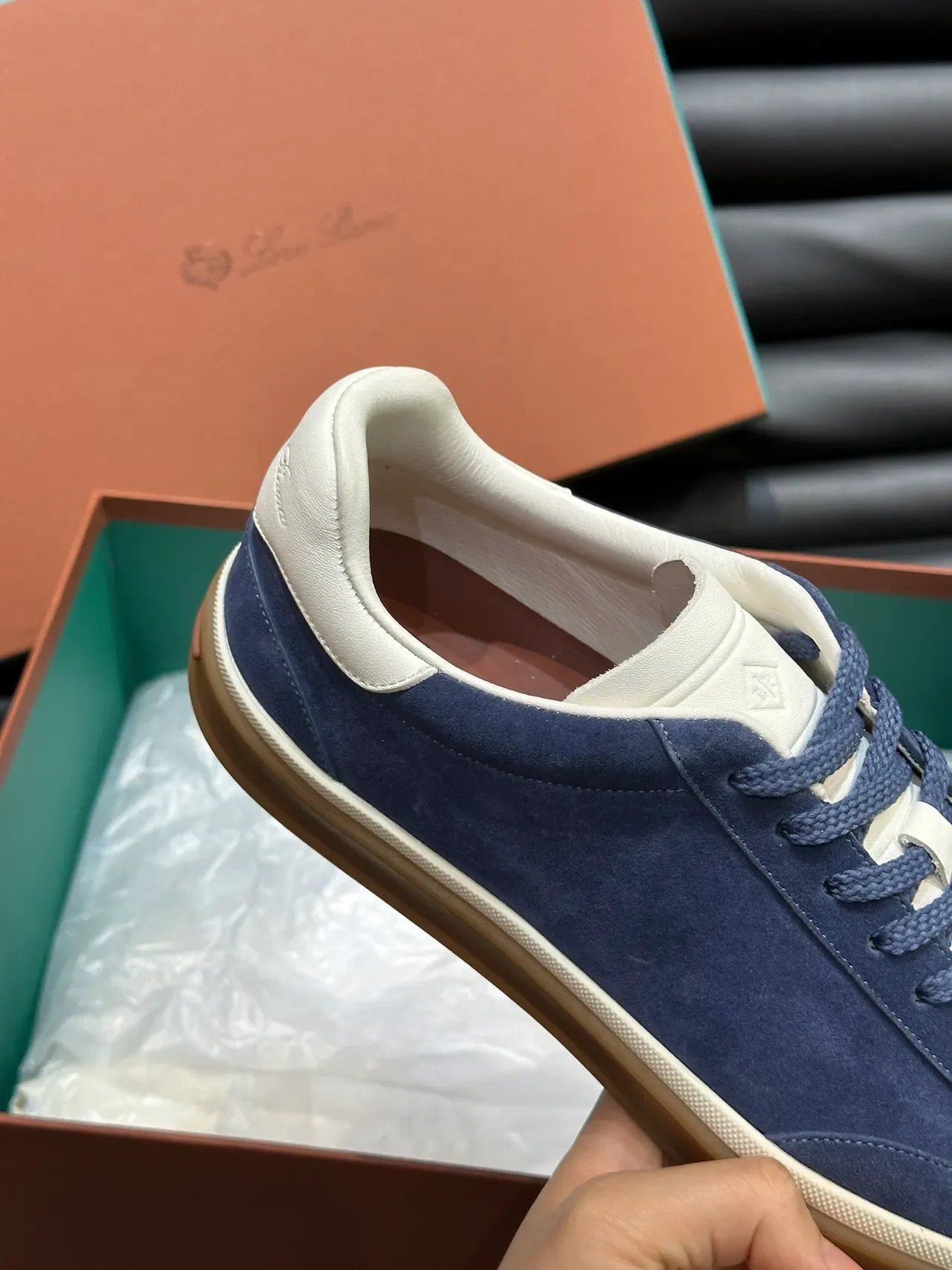 Navy Beige Suede Upper Contrast Heel Tab Sneakers 4