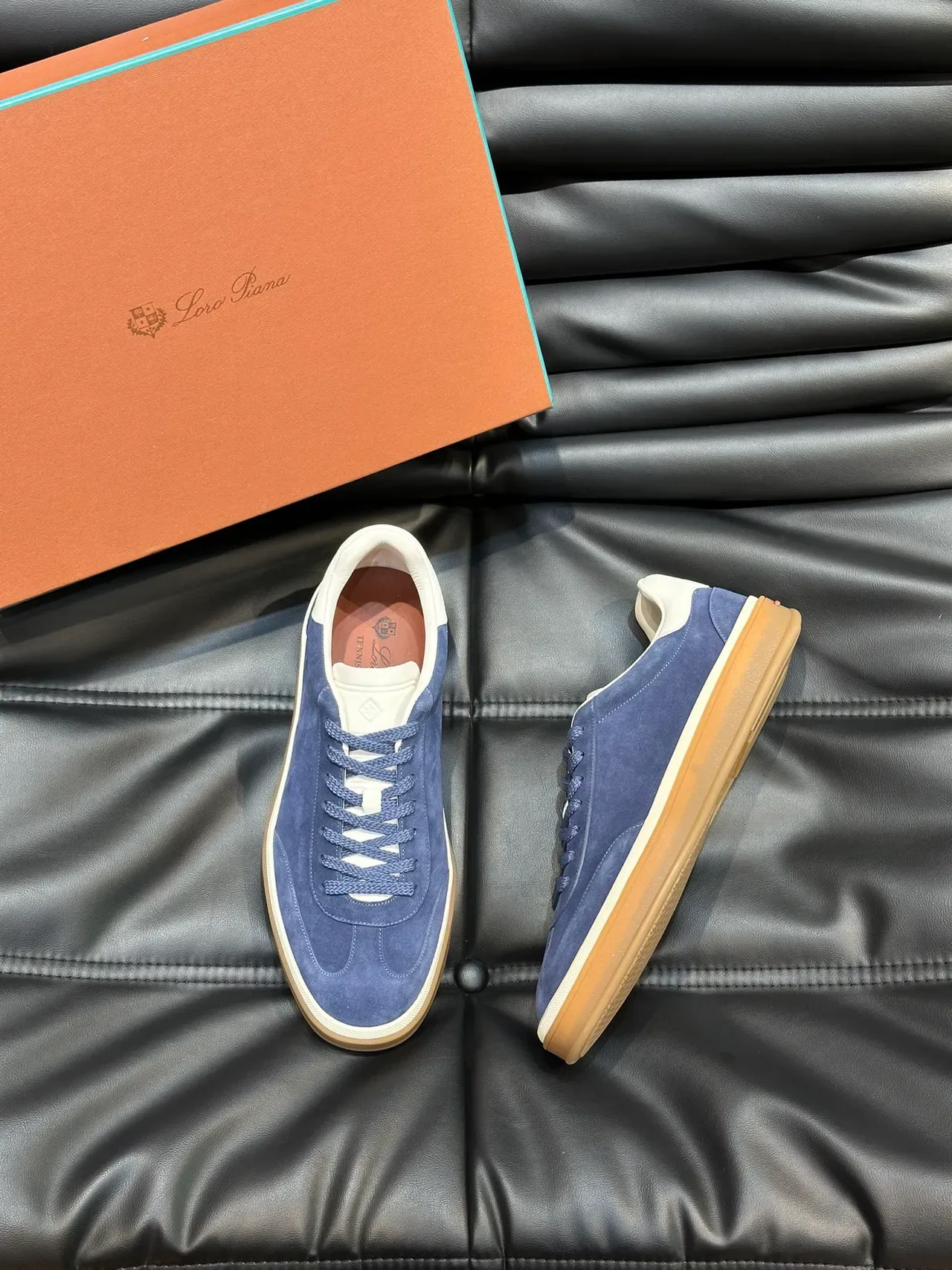 Navy Beige Suede Upper Contrast Heel Tab Sneakers 5
