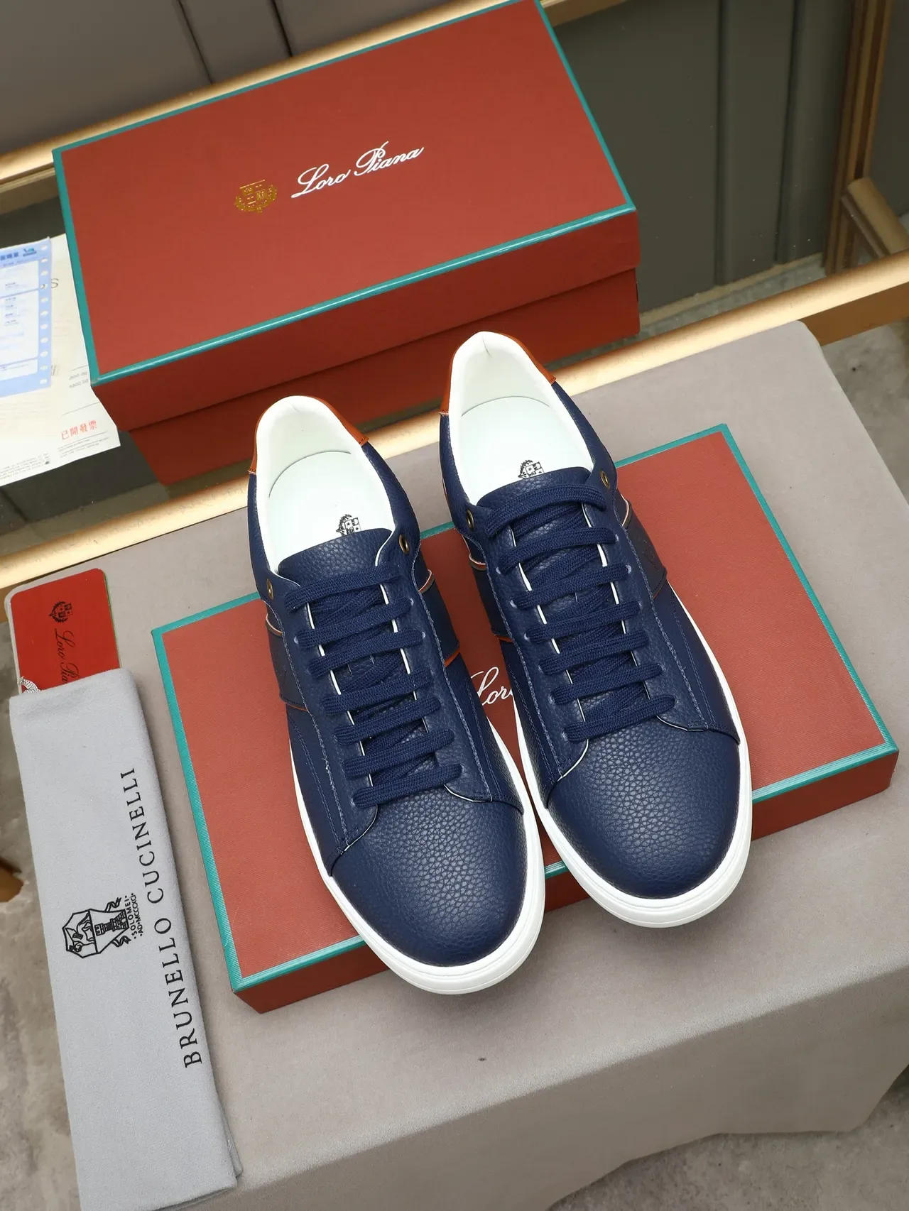 Navy Brown Pebbled Leather Upper Contrast Stripe Sneakers 2