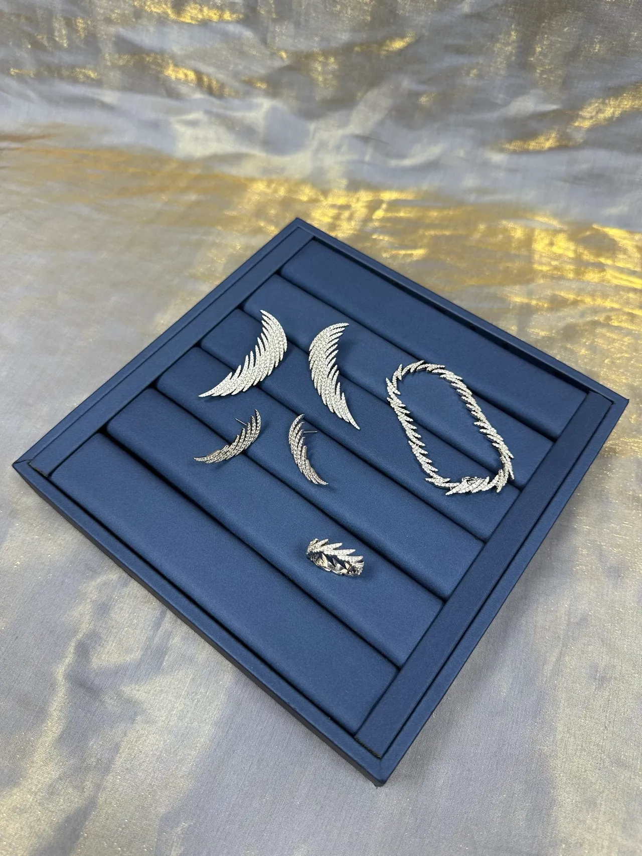 Navy Silver Pavé-Set Zigzag-Link Bracelet 5
