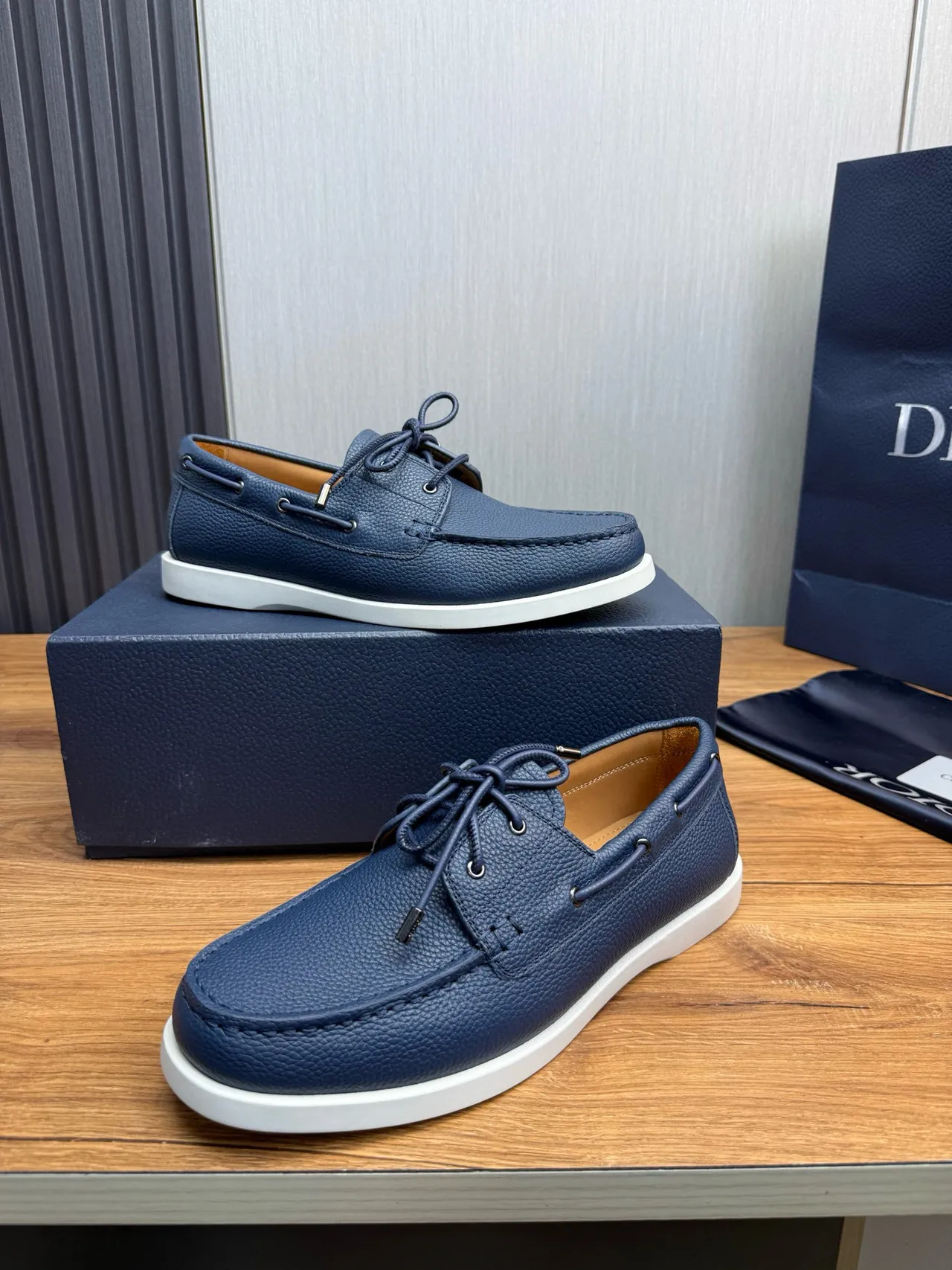 Navy White Pebbled Leather Moc-Toe Stitching Boat Shoes 4